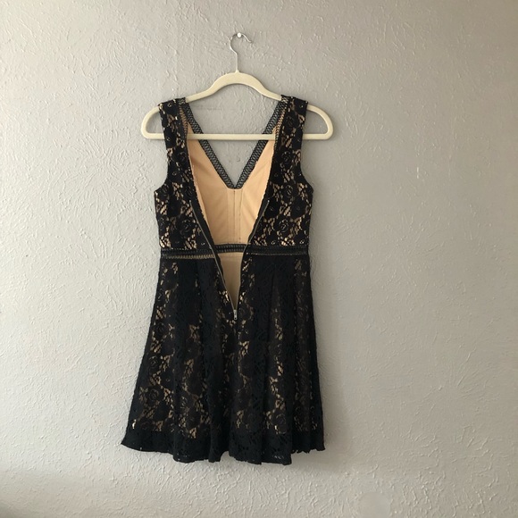 Cute Party Dress - Mi Ami Francesca’s Black and Nude Lace Mini - Small - Picture 6 of 7